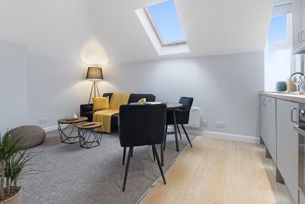 Modern Apartment Free Off Road Parking King Bed Suite 9 Nottingham Bagian luar foto