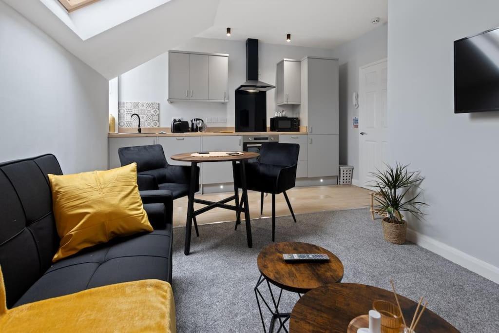 Modern Apartment Free Off Road Parking King Bed Suite 9 Nottingham Bagian luar foto